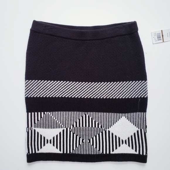 Two by Vince Camuto Jacquard Knit Skirt - Picture 3 of 6